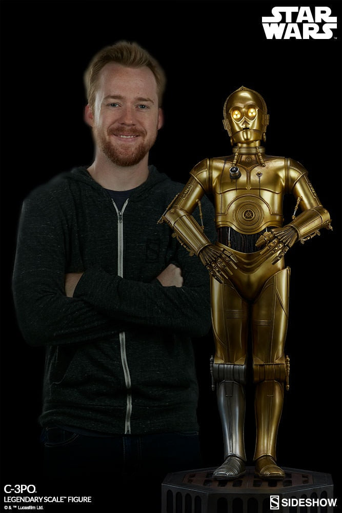 C-3PO Legendary Scale™ Figure by Sideshow Collectibles (displayed)